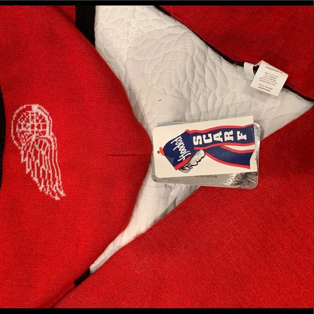 Red Wings Hooded scarf NWT